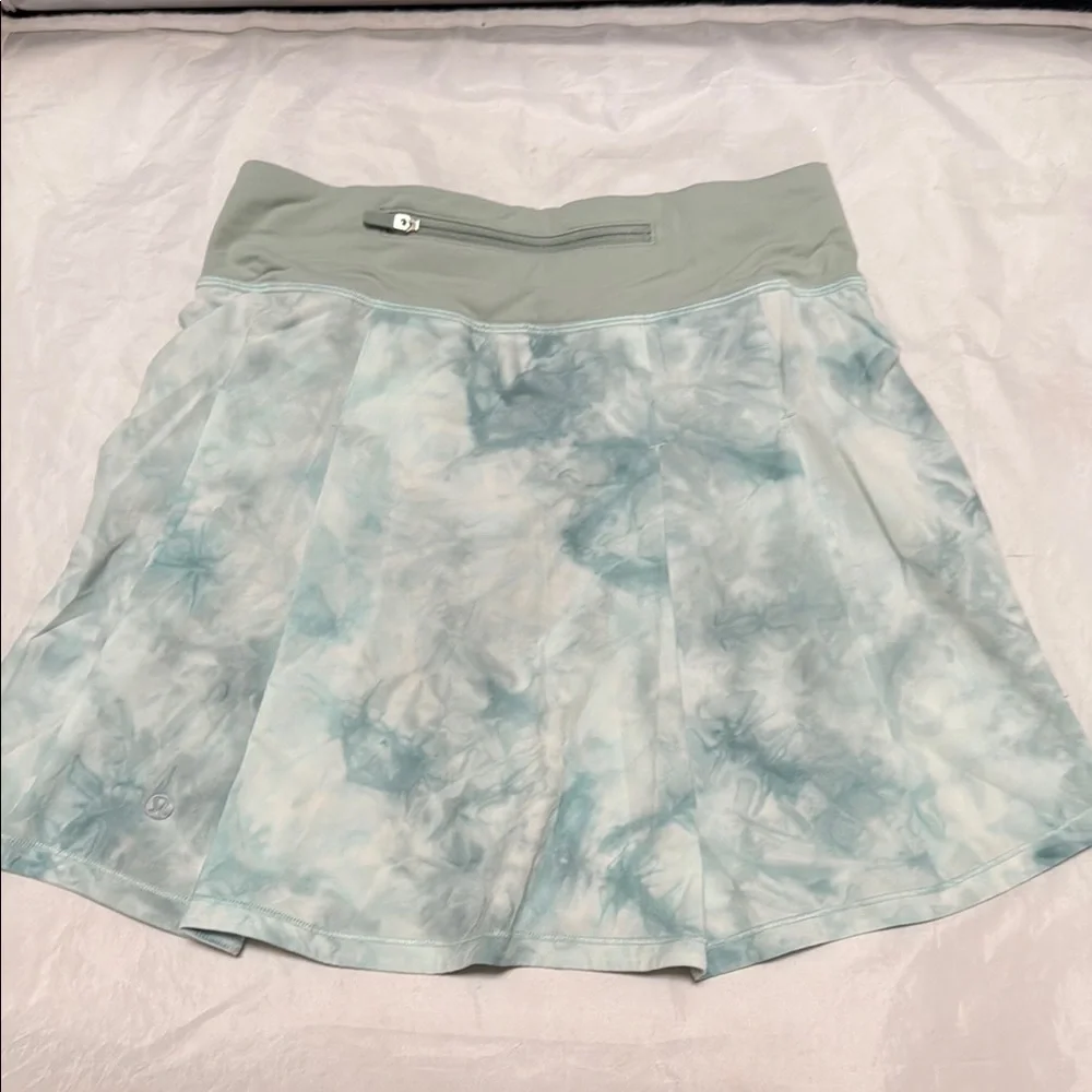 Lululemon Athletica Blue and White Skater Skorts - Picture 2 of 7